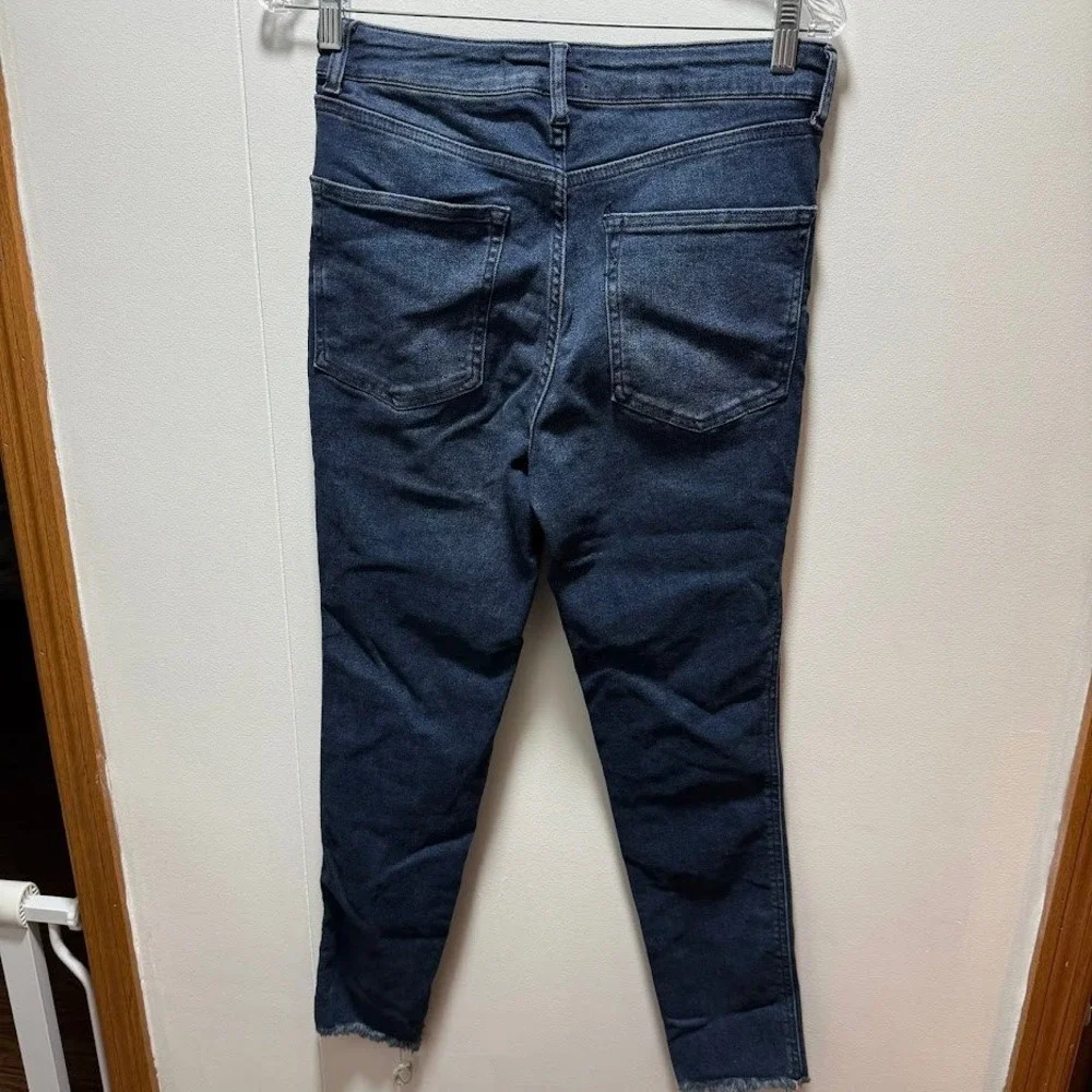 Free People High Rise Distressed Skinny Jeans Dark‎ Wash Size 30